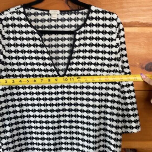 J. Crew Women’s White & Black V-Neck 3/4 Sleeve Pullover Tissue Tunic Top Size S - Picture 7 of 8